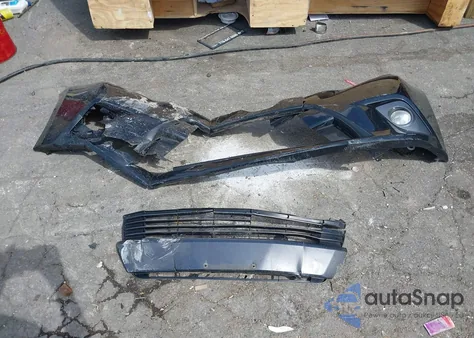 2015 Toyota Corolla Le Plus z USA, uszkodzony, nr VIN 2T1BURHE1FC280933